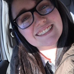 Meet your Posher, Marisa